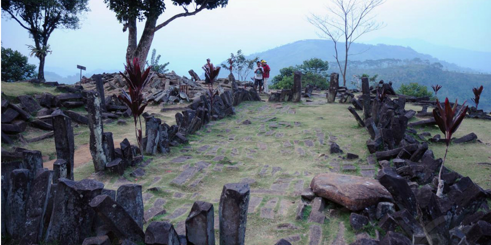 Megahnya Borobudur di Gunung Padang