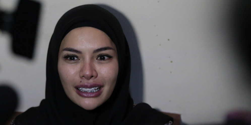 Nikita Mirzani: Nggak Ada Pikiran Lepas Hijab
