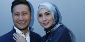 Arie Untung Sebut Fenita `Selingkuh`, Netizen Malah Gemas...