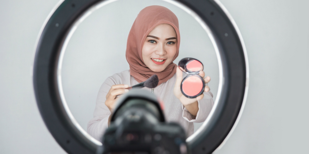 Begini Cara Merawat Kulit Bagi yang Sering Menggunakan Make Up