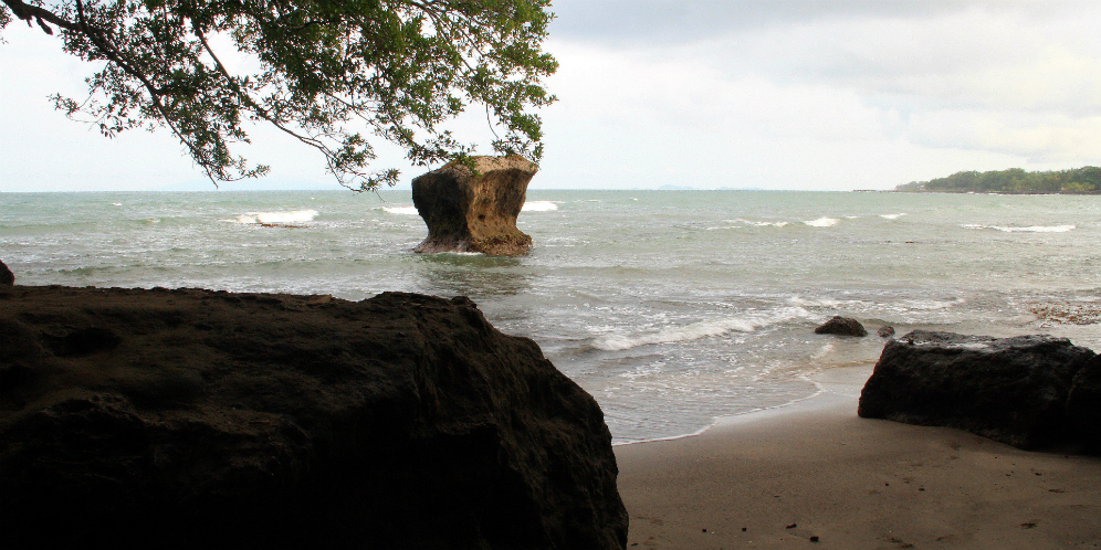 Cerita Traveler Alami Pengalaman Buruk Liburan ke Anyer