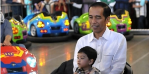 Jokowi 'Ngakak' dengar Jawaban Jan Ethes Saat Ditanya Nunung