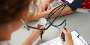 16 Cara Menurunkan Tekanan Darah Tinggi dengan Cepat, Alami dan Mudah di Rumah