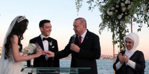 Erdogan Jadi Saksi Pernikahan Mesut Ozil dan Mantan Miss Turki