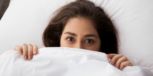 4 Cara Hindari Wajah Bengkak Usai Bangun Tidur