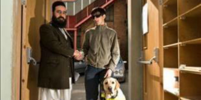 Kisah Anjing Tuntun Tunanetra ke Masjid