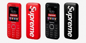 Sudah Zaman Smartphone Canggih, Mengapa Supreme Rilis Ponsel Jadul?