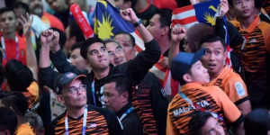 Menteri Ganteng Malaysia Dievakuasi, Supporter Indonesia Disorot