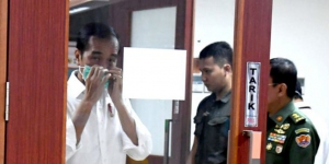 Jokowi Besuk BJ Habibie, Dokter Mohon Doa Kesembuhan
