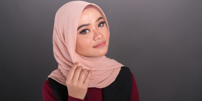 Gaya Hijab Ala 10 Fashion dan Beauty Influencer Internasional, Mana Favoritmu?