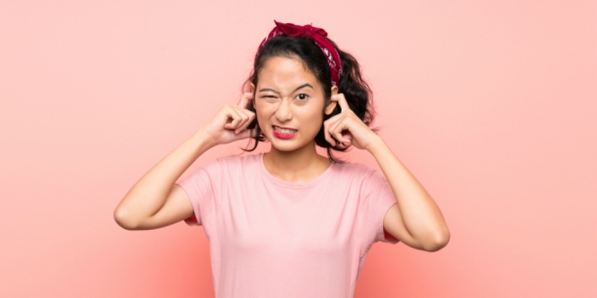 5 Langkah Mengatasi Masalah Jerawat di Telinga | Dream.co.id