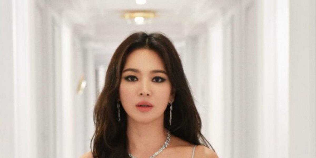 Aktris Korea Song Hye Kyo Ungkapkan Trik agar Kulit Tampak Selalu Awet Muda