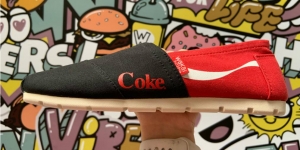Seberapa Keren Sepatu Coca Cola