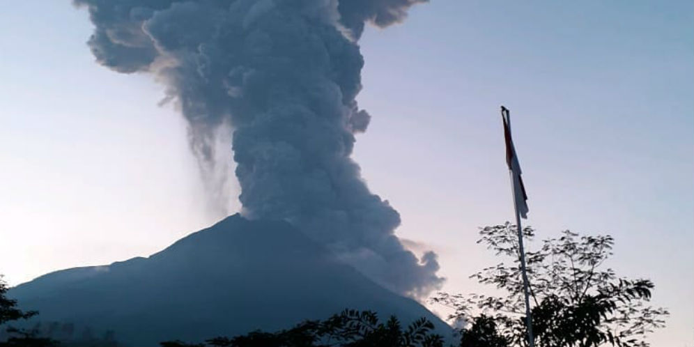 Gunung Merapi Erupsi, Letusan Hingga 6.000 Meter