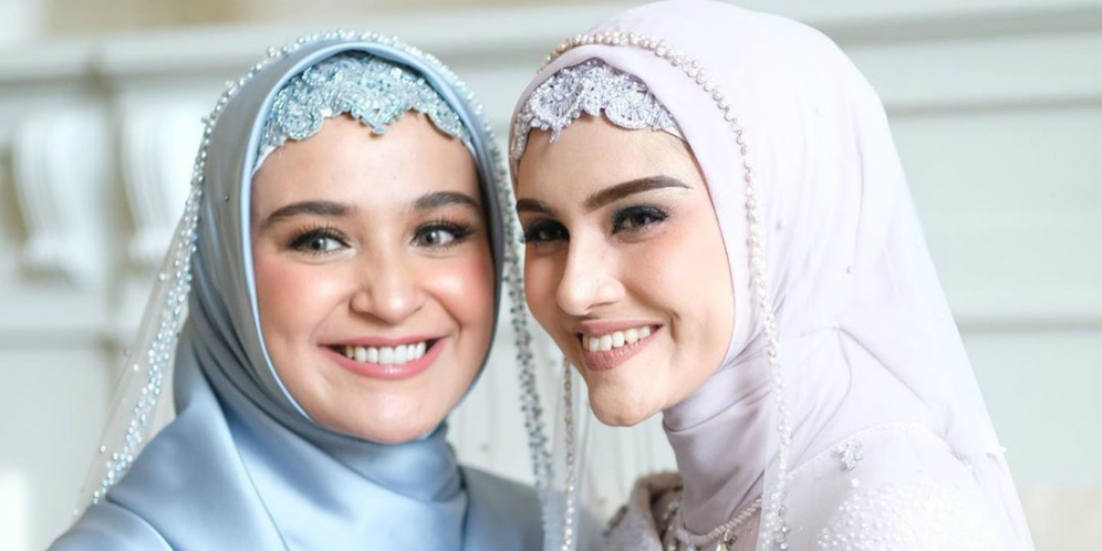 Adu Cantik Shireen Sungkar dan Zee Zee Shahab Bergaun Pengantin