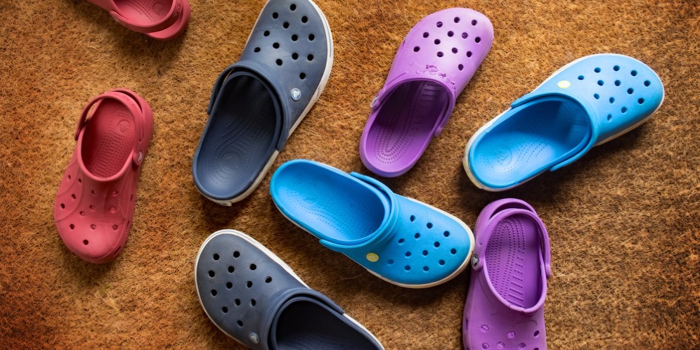 Crocs Bagikan Sepatu Gratis ke Tim Medis AS