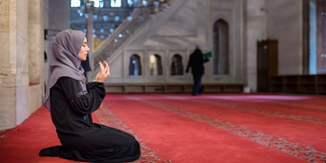 Bacaan Niat Puasa Ramadan dalam Bahasa Latin Beserta Artinya