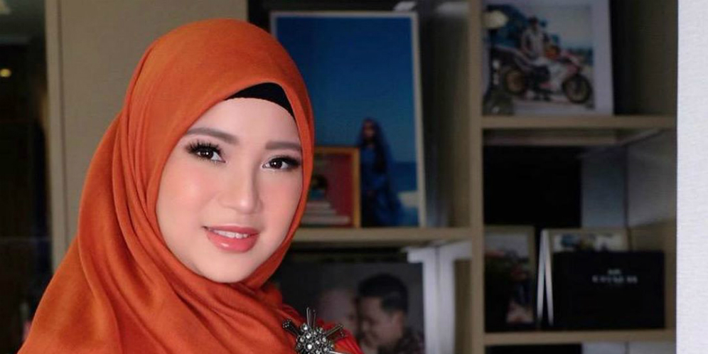 Selamat! Chacha Frederica Lahirkan Anak Pertama