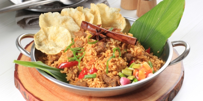 https://cdns.klimg.com/dream.co.id/resources/news/2020/05/20/137475/664xauto-resep-nasi-kebuli-praktis-dengan-rice-cooker-200520x.jpg