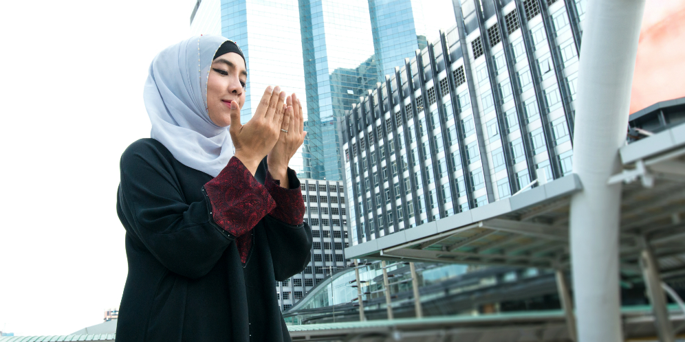 Doa Mengenakan Pakaian Baru Merayakan Idul Fitri
