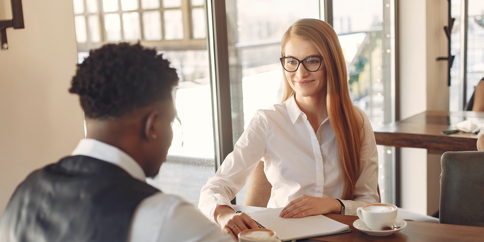 6 Tips Membuat Kesan Pertama yang Hebat Saat Interview Kerja