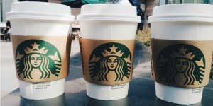 Pegawai Pengintip Bagian Intim Pelanggan Starbucks Diciduk