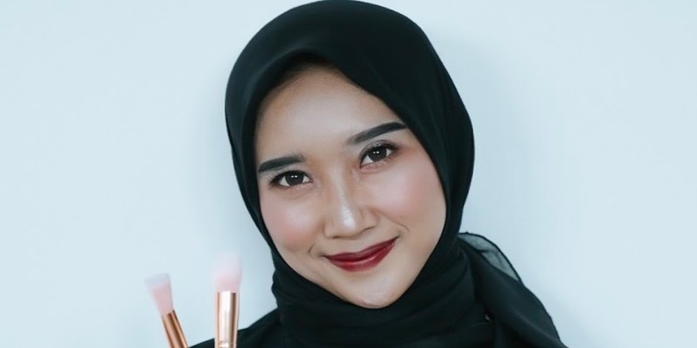 Makeup Simple Siap Temani WFH Kamu