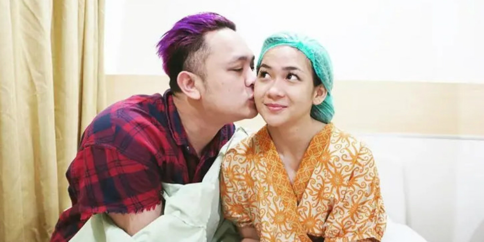 Momen Istri Gilang Dirga Jalani Program Bayi Tabung, Haru!