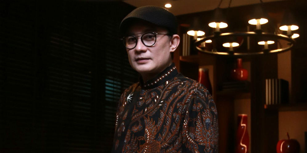 Simak Rahasia Sukses Desainer Rinaldy Yunardi di NUFF 2020