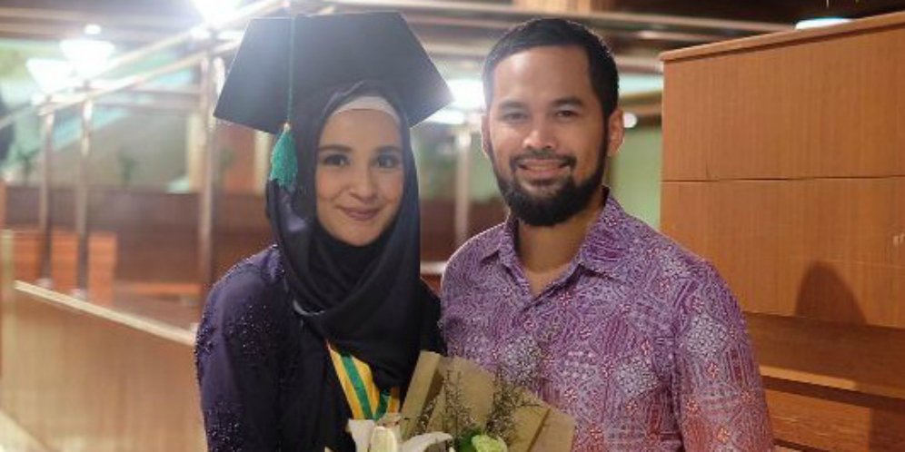 Meski Sibuk, 5 Artis Ini Tetap Berhasil Lulus Kuliah Lho