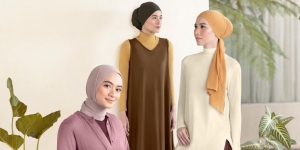 50 Gaya Busana Hijab Minimalis Ayudia C & Uniqlo Indonesia