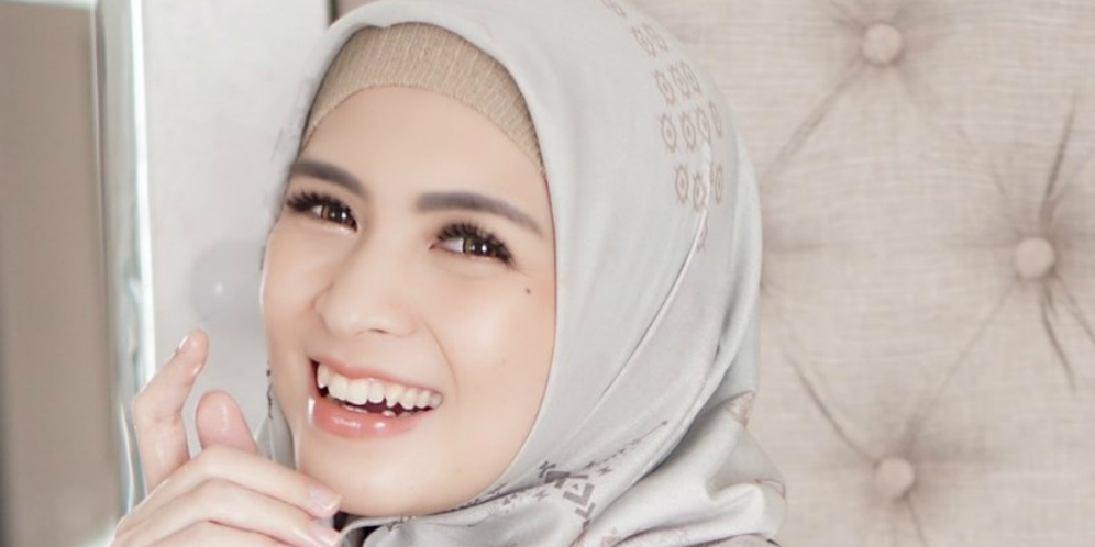 Modis Elegan, Padu Padan Outfit Earthy Tone ala Donita