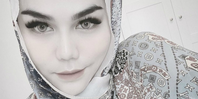 Resmi Mualaf Potret Cantik Dj Katty Butterfly Berbalut Hijab Modis Id 