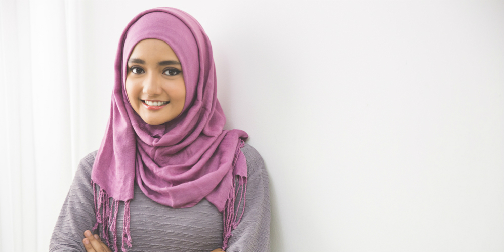 12 Warna Foundation yang Sesuai dengan Warna Kulit Wanita Indonesia
