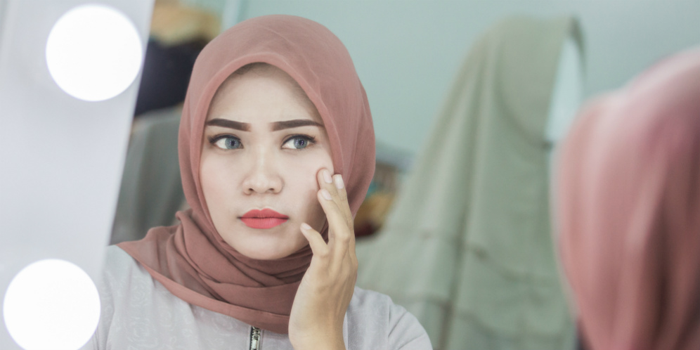 4 Tips Menutupi Hiperpigmentasi Menggunakan Makeup