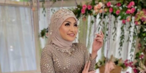 Model Hijab Nathalie Holscher Dituding Jadul, Jawaban Si Perancang Makjleb