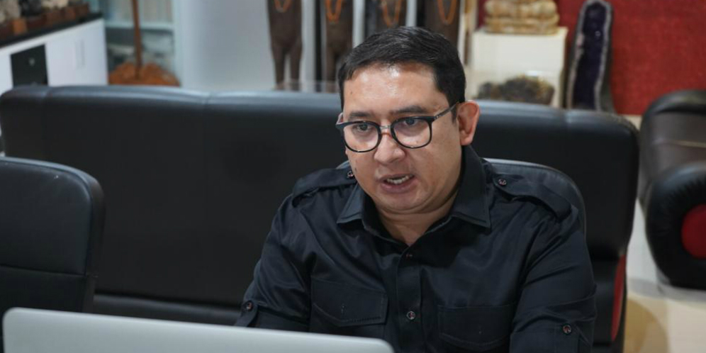 Fadli Zon: Apa Urusannya Pangdam Jaya Perintahkan Copot Baliho?