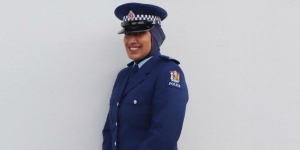 Ramah Muslimah, Selandia Baru Rilis Seragam Polisi Berhijab