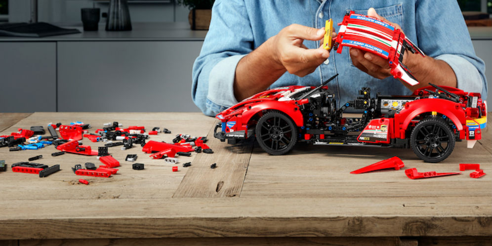 Mainan Lego Ferari yang Bikin Penasaran Buah Hati