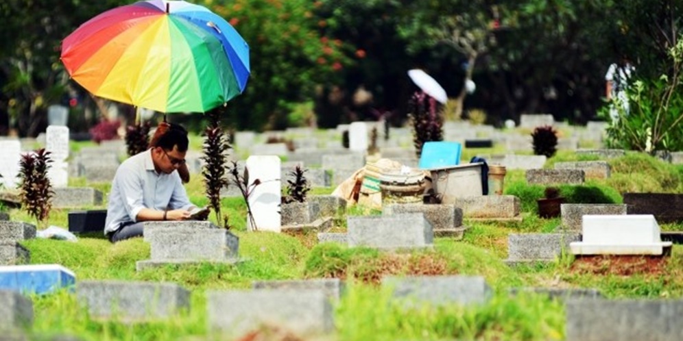 10 Adab Ziarah Kubur dan Dalilnya Menurut Islam, Sebagai Pengingat Kematian
