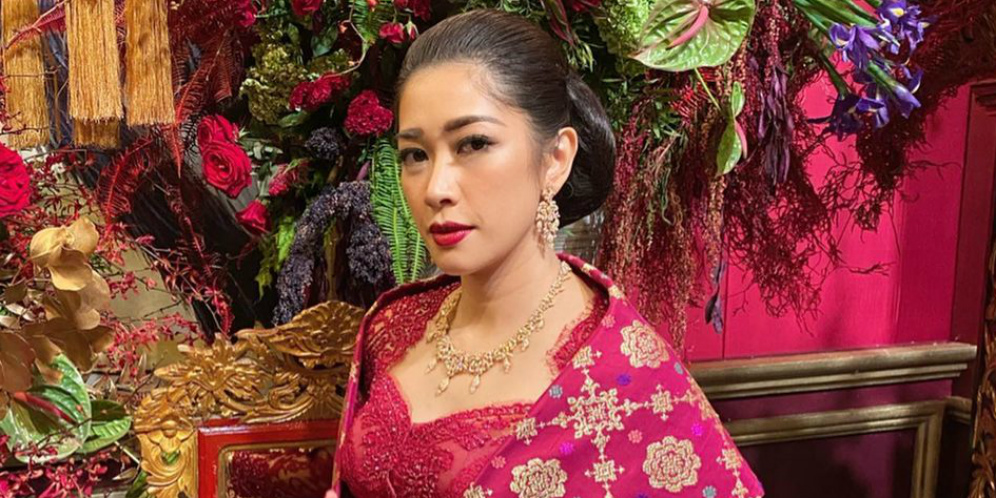 Dikira Hamil Lagi, Cantiknya Menantu SBY Pakai Maternity Dress