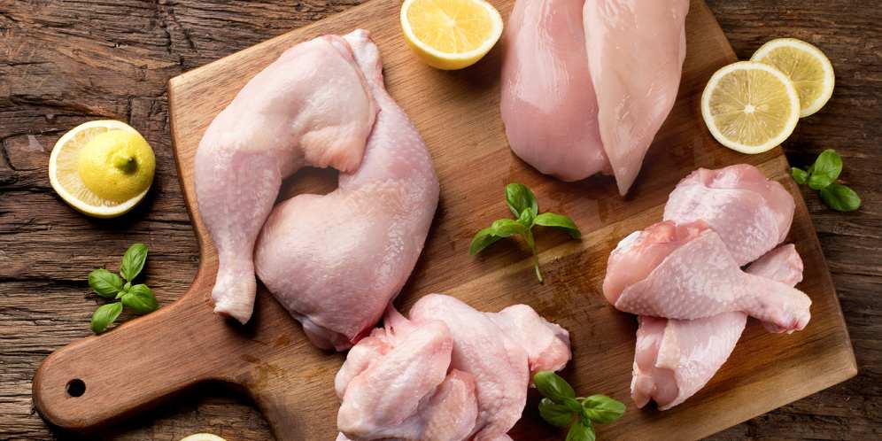Aman Mengolah Ayam Mentah, Jangan Sampai Jadi Keracunan