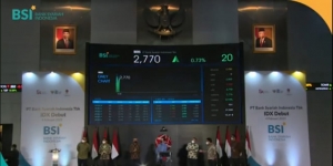 Bank Syariah Indonesia Debut di BEI, Harga Saham Dibuka Menghijau