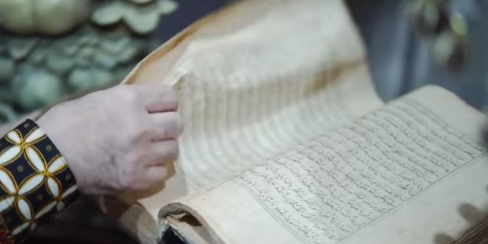 Penampakan Quran Usia 800 Tahun Milik `Sultan BSD`, Beli Rp50 M dari Lelang