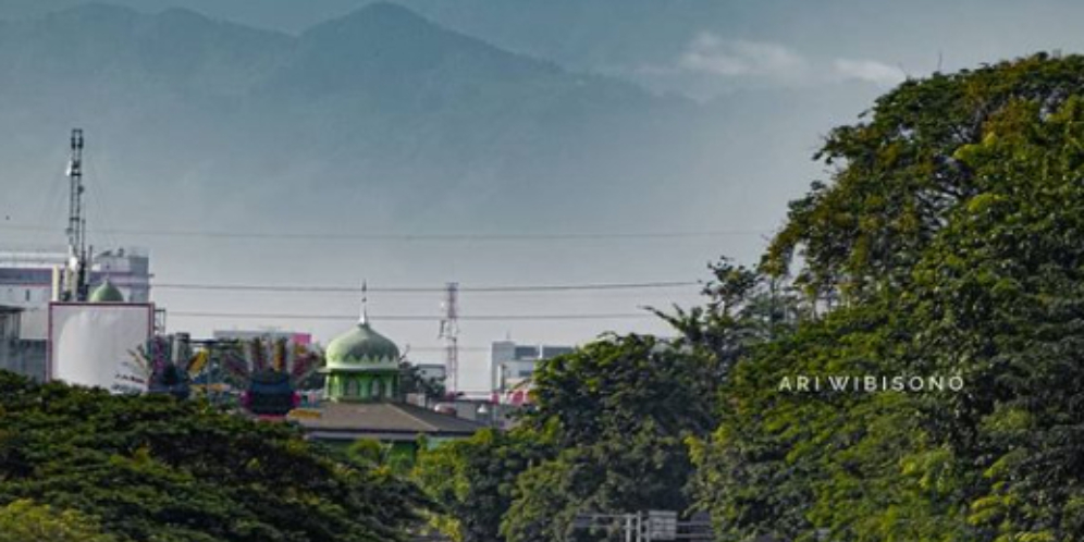 Viral Foto Gunung Gede Pangrango Tampak Jelas di Jakarta, Netizen Berdebat Panas