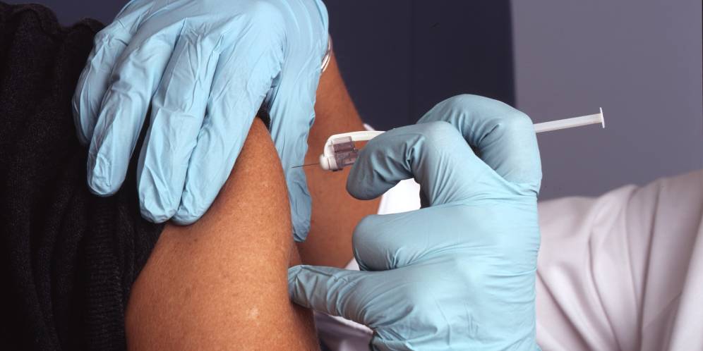 Usulan Vaksinasi Keluarga DPRD DKI Ditolak Pemprov