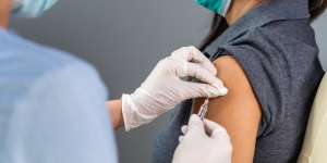 Masih Pandemi, Sertifikasi Vaksin Belum Bisa Gantikan Persyaratan Tes Covid-19 