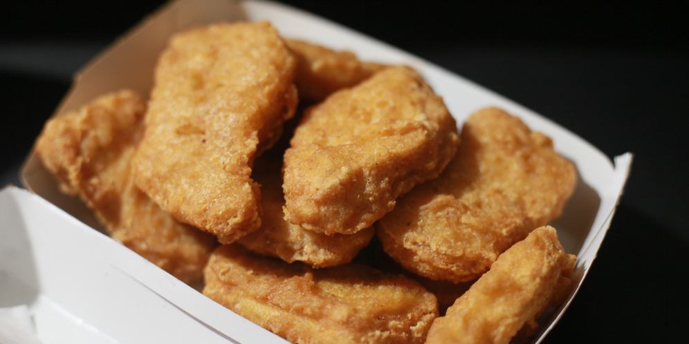 Diam-Diam Makan Nugget, Wanita Malah Dituduh Selingkuh oleh Kekasih Vegan