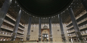 Megahnya Masjid Istiqlal Sambut Ramadan