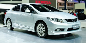 Honda Civic Dijual Murah Rp93 Juta, Zonk Lihat Belakangnya